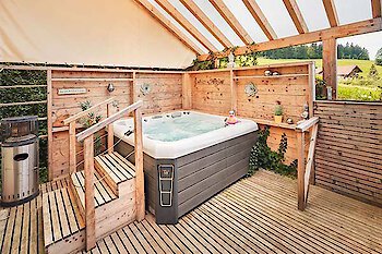 Whirlpool im Motorradhotel Sportalm